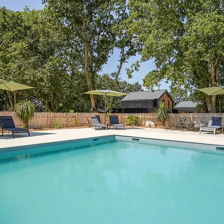 N°5, Piscine Commune, 2 *