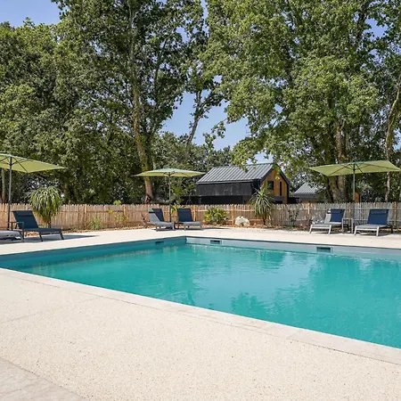 Сasa de vacaciones N°5, Piscine Commune, 2 Nesmy